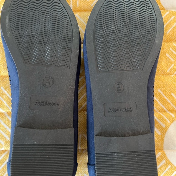 Navy blue slip on flats - Picture 3 of 3